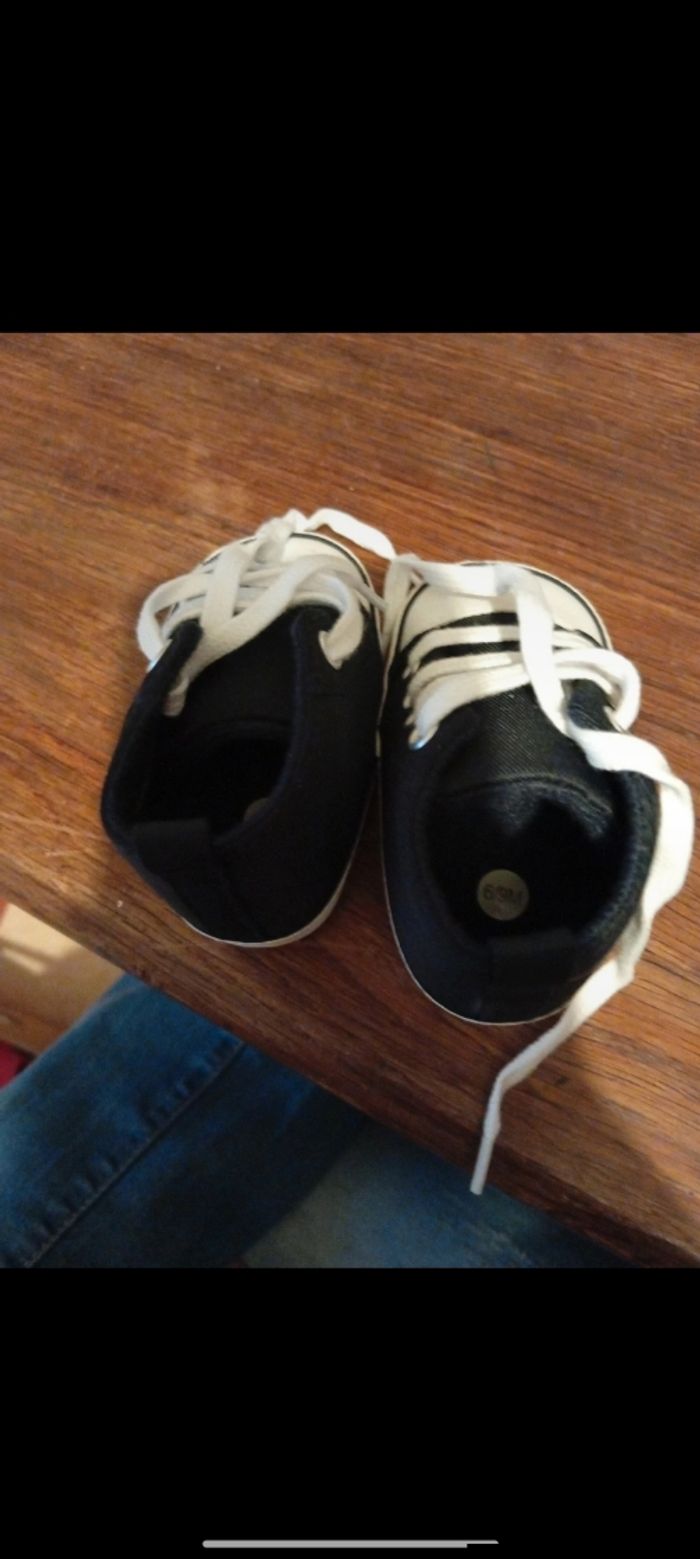 Basket neuve taille 6/9 mois - photo numéro 4