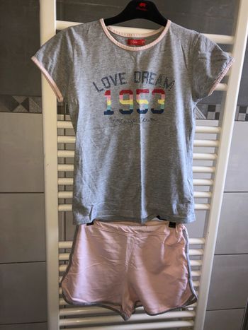 Pyjama  2 pièces 12 ans en tbe à 4 euros