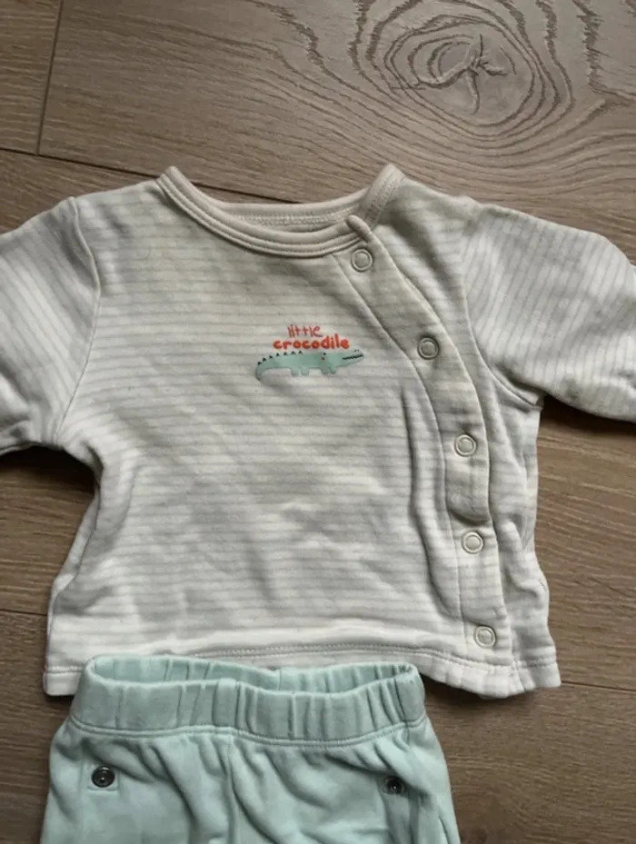 Ensembles bébé Kiabi taille 0 - photo numéro 2