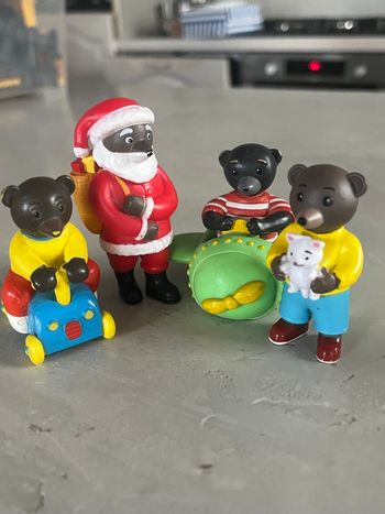 Lot de figurines petit ours brun 