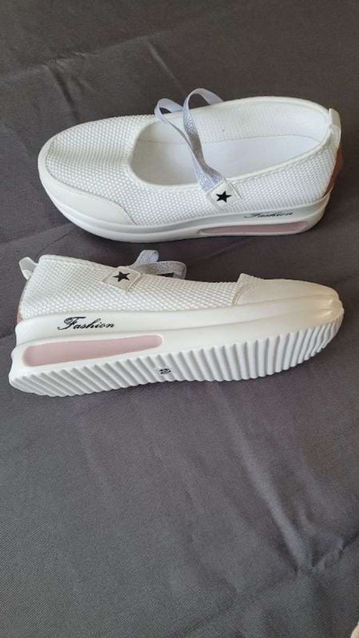 Chaussures blanches