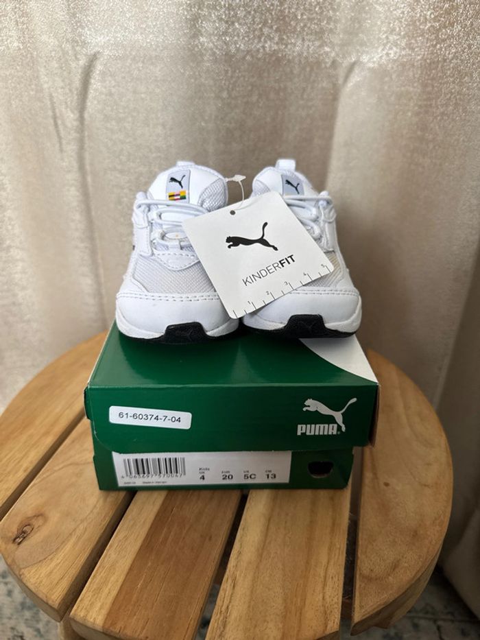 Baskets Puma bébé blanches neuves – Taille 20 (US 4 / UK 4 / FR 20) - photo numéro 2