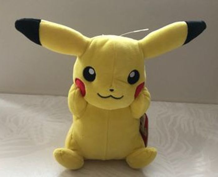 Pokémon peluche Pikachu- 20 cm