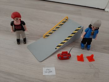 LOT DE 2 FIGURINES ROLLERS "PLAYMOBIL" - Réf.4415 - n°108