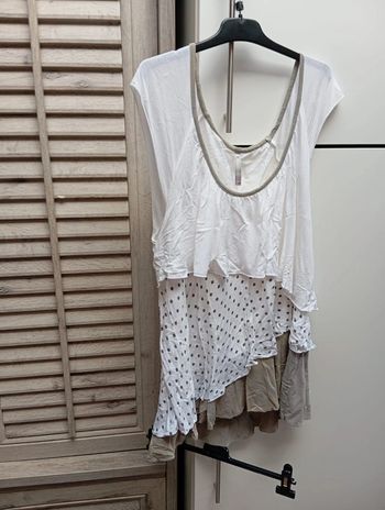 Tee-shirt/tunique blanche porte 42/44 col évasé porté