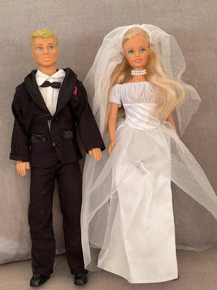 poupées Barbie couple de mariés