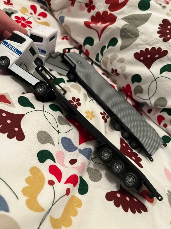 Lot de 2 camions de police - photo numéro 4