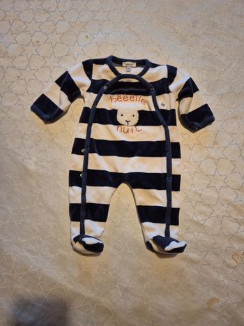 Pyjama velours rayures  taille 1 mois