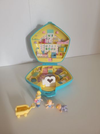 Polly Pocket Vintage Polly in the Nursery de 1992