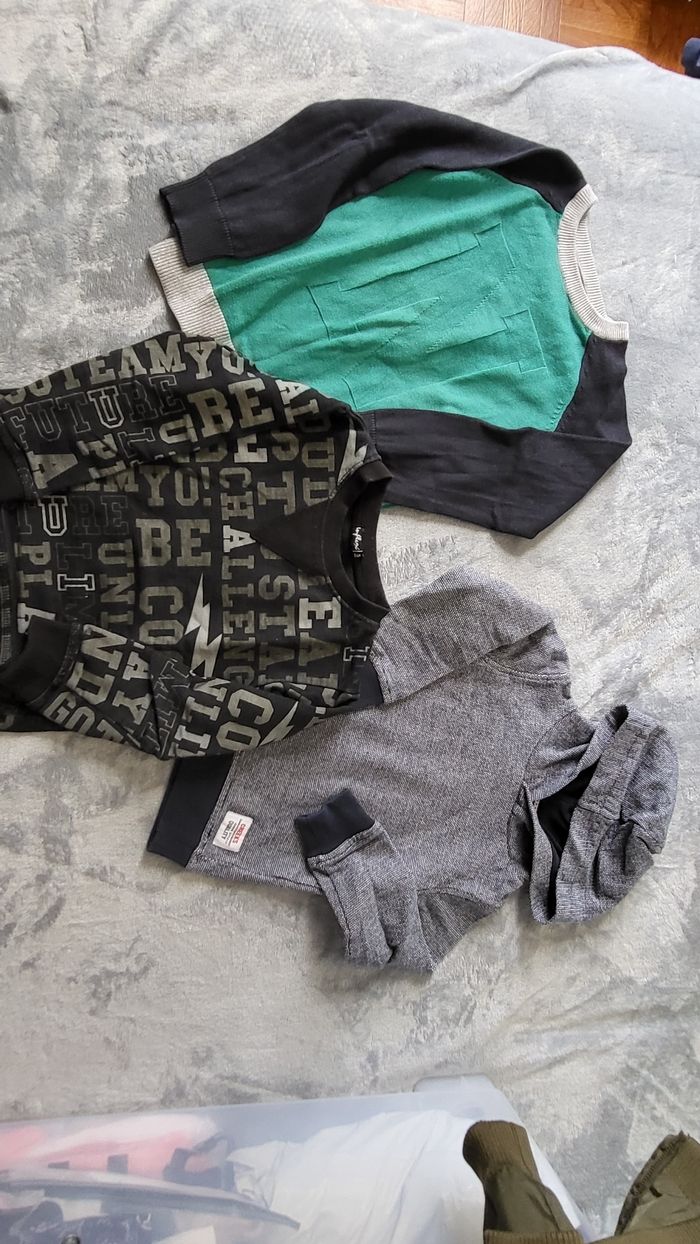 Lot haut garçons 5 ans - photo numéro 2