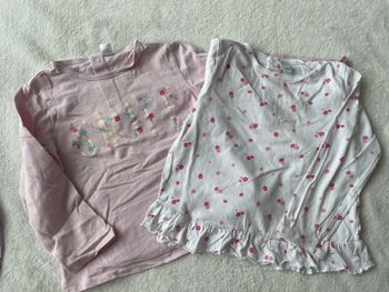 Lot 2 pulls fille 36 mois TEX – Très bon état – Peu portés