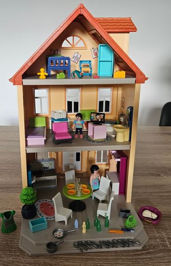 Superbe petite maison de ville Playmobil 70014