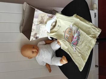 🌸 Débardeur fille 6 ans – Motif valise, bouée, serviette & ballon 🌞