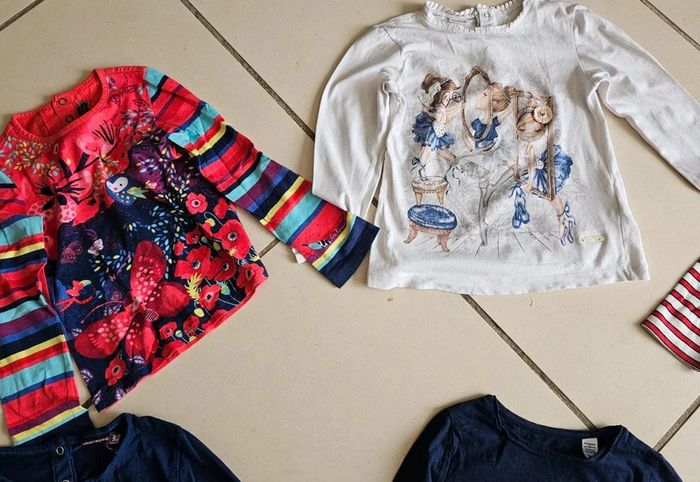 Lot t shirt 5 ans - photo numéro 3