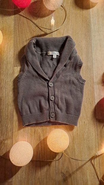 Gilet gris à boutons Kitchoun taille 1 mois 54cm