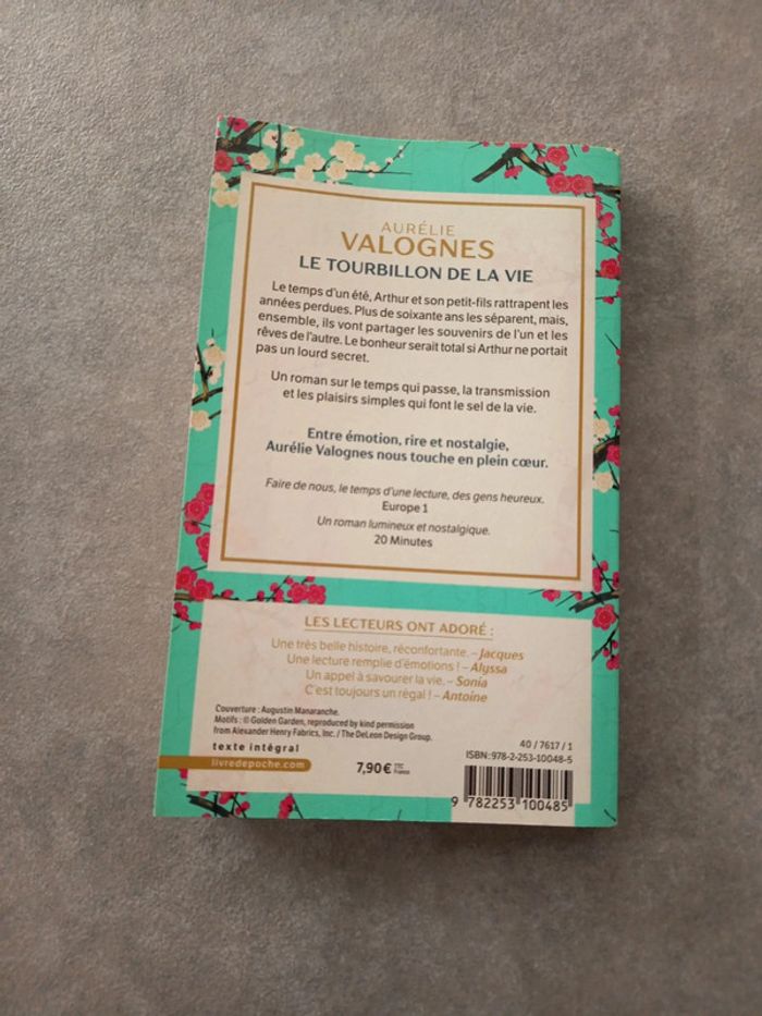 Livre le tourbillon de la vie - photo numéro 2