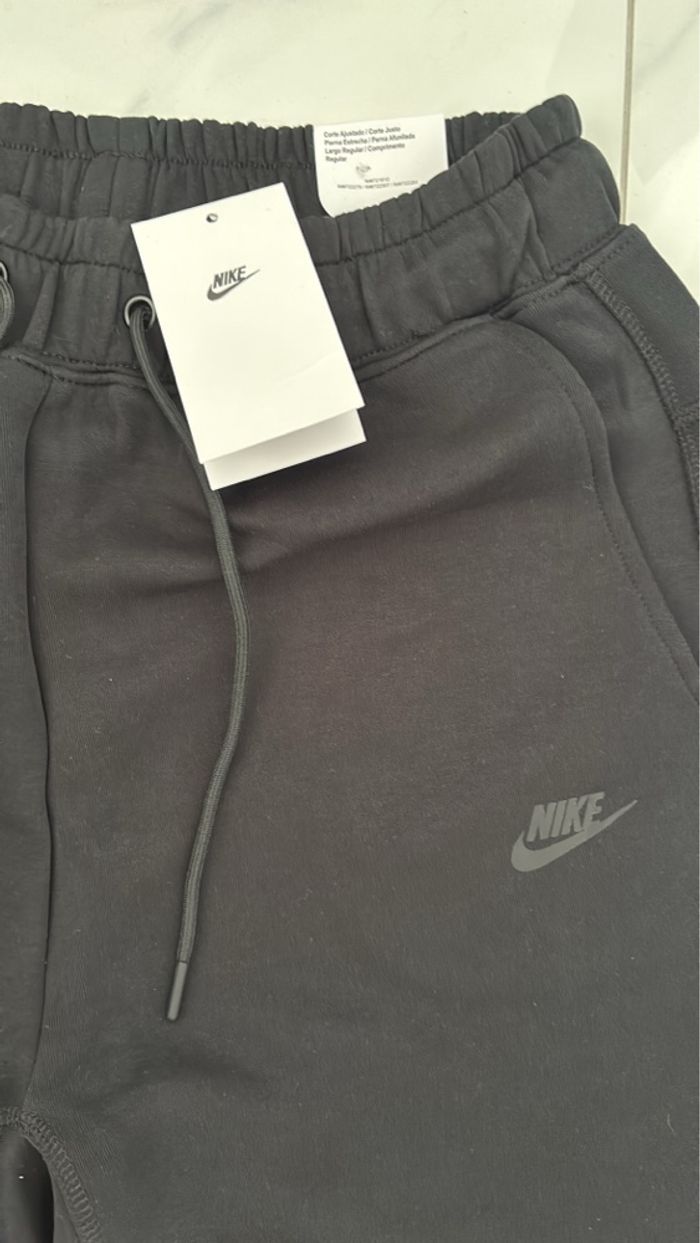Pantalon Nike tech - photo numéro 2