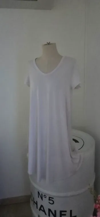 Robe blanche Armani Exchange taille M neuve