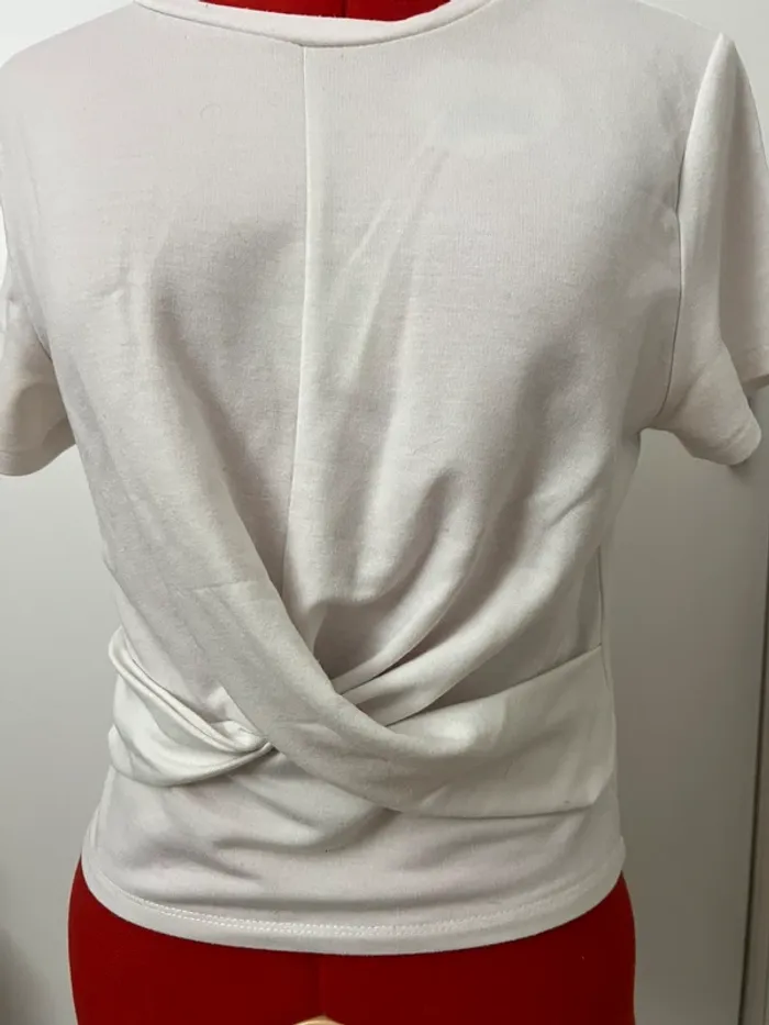T-shirt court drapé croisé blanc Ardene - photo numéro 2