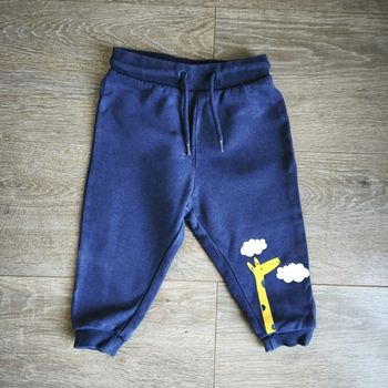 Jogging bleu marine motif girafe