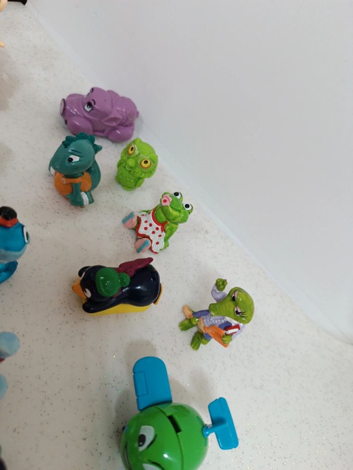 Kinder Ferrero figurine Figure dino lion grenouille requin pingouin tortue hippopotame crocos - photo numéro 11