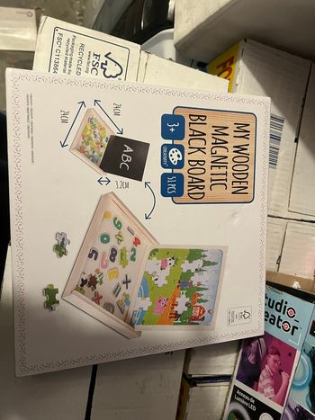 Lot jouets en bois neuf