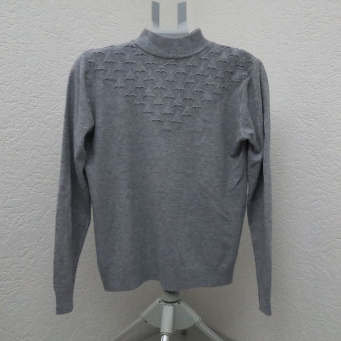 ✨ Pull gris doux et élégant – motif texturé original ✨