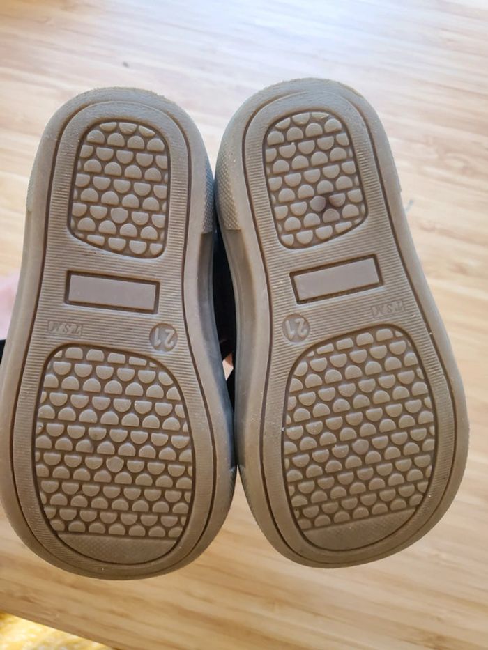 Chaussures de marches t21 - photo numéro 4