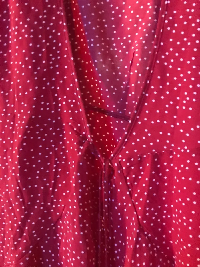 robe courte ample à pois rouge taille Xs ou 34 - photo numéro 2