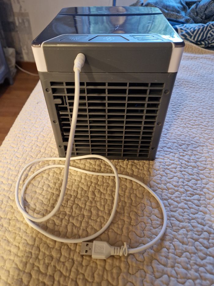 Petit climatiseur de table - photo numéro 6