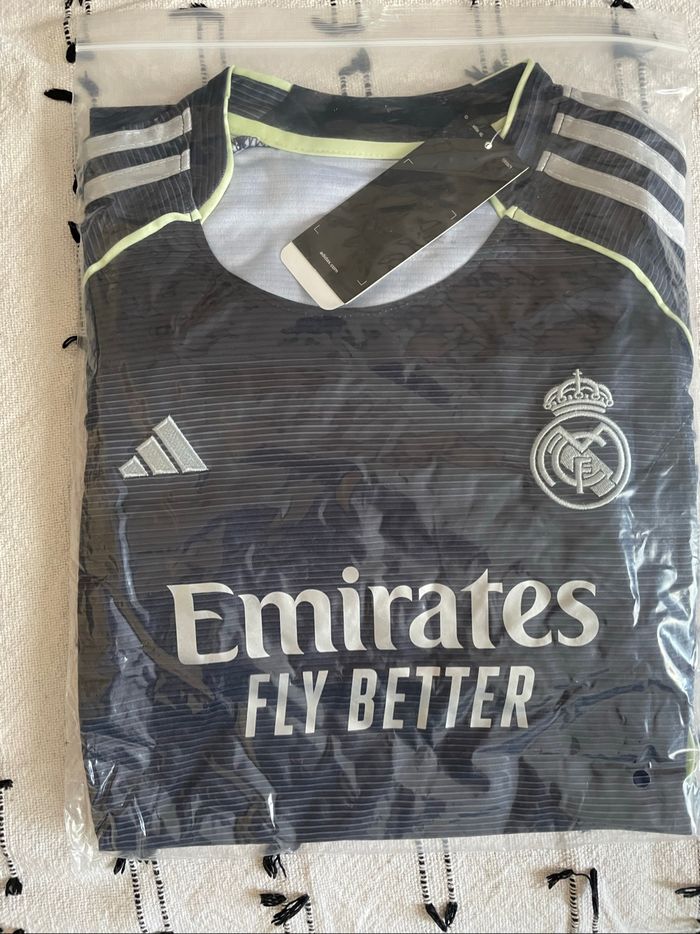 Maillot real Madrid - photo numéro 4