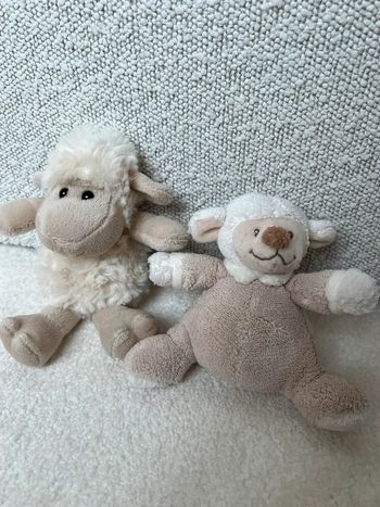 Lot 2 moutons agneaux en peluche