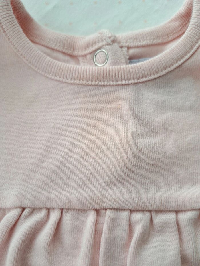 T-shirt tâché - photo numéro 3