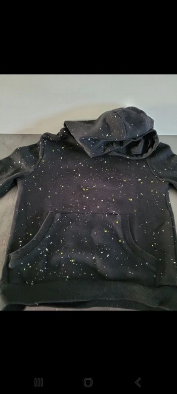 Pull à capuche 8/9ans