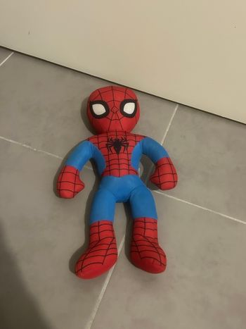 Peluche Spiderman sonore TBE