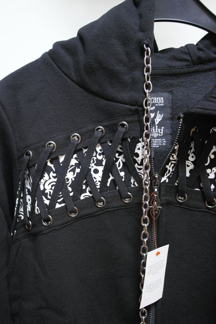 gilet Emily the Strange - taille S - photo numéro 5