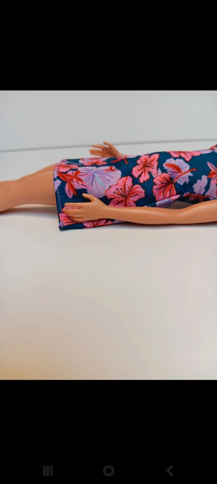 Poupée mattel barbie Zach Dollhouse (Année du moule corp 2015 tête 2013)
Poupée et ensemble compris - photo numéro 5