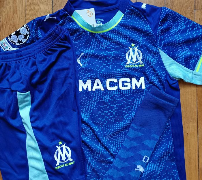 Équipement football taille 14 ans modèle Greenwood Marseille bleu extérieur Europe - photo numéro 2