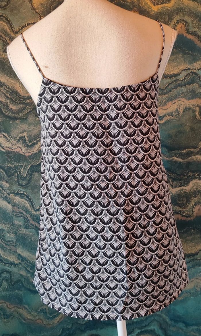 Top "C'est un secret" taille L/XL - photo numéro 3