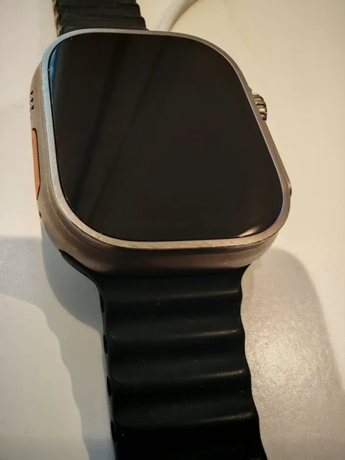 Apple Watch Ultra 49 mm - photo numéro 3