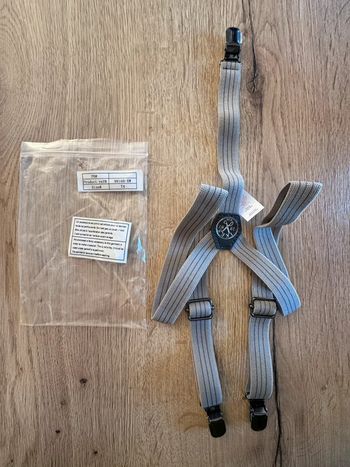 Bretelle élastique ikks taille 4 neuve avec étiquette