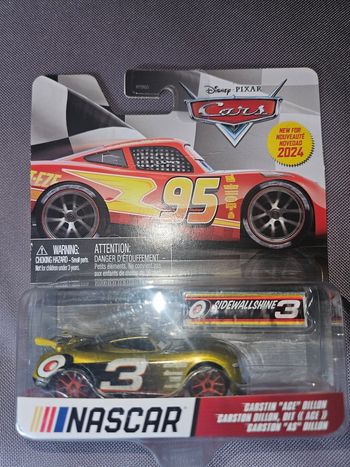 Voiture cars disney mattel metal neuf cars disney pixar mattel série spécial NASCAR