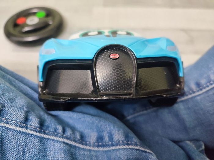 Voiture télécommandée avec volant - photo numéro 4