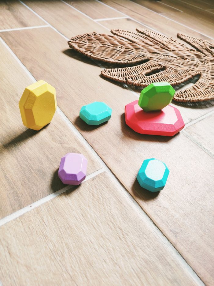 🌈Lot de 6 Galets/ pierres arc en ciel à empiler en bois JB481 - photo numéro 2