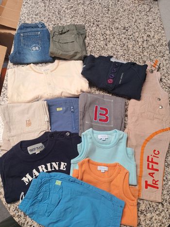 Vêtements (6-9 mois)