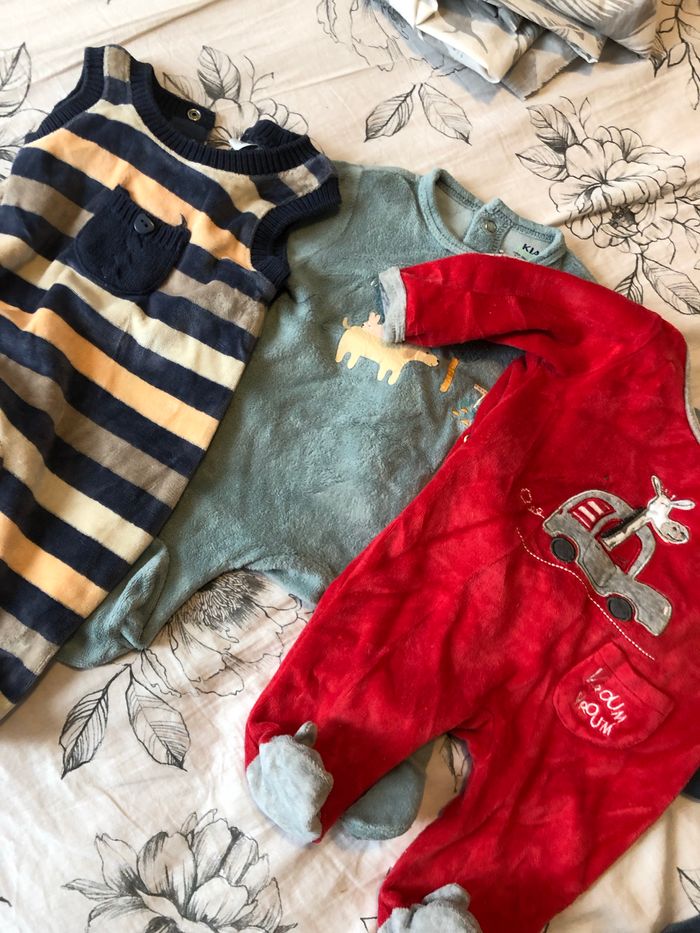 Grenouillère bébé