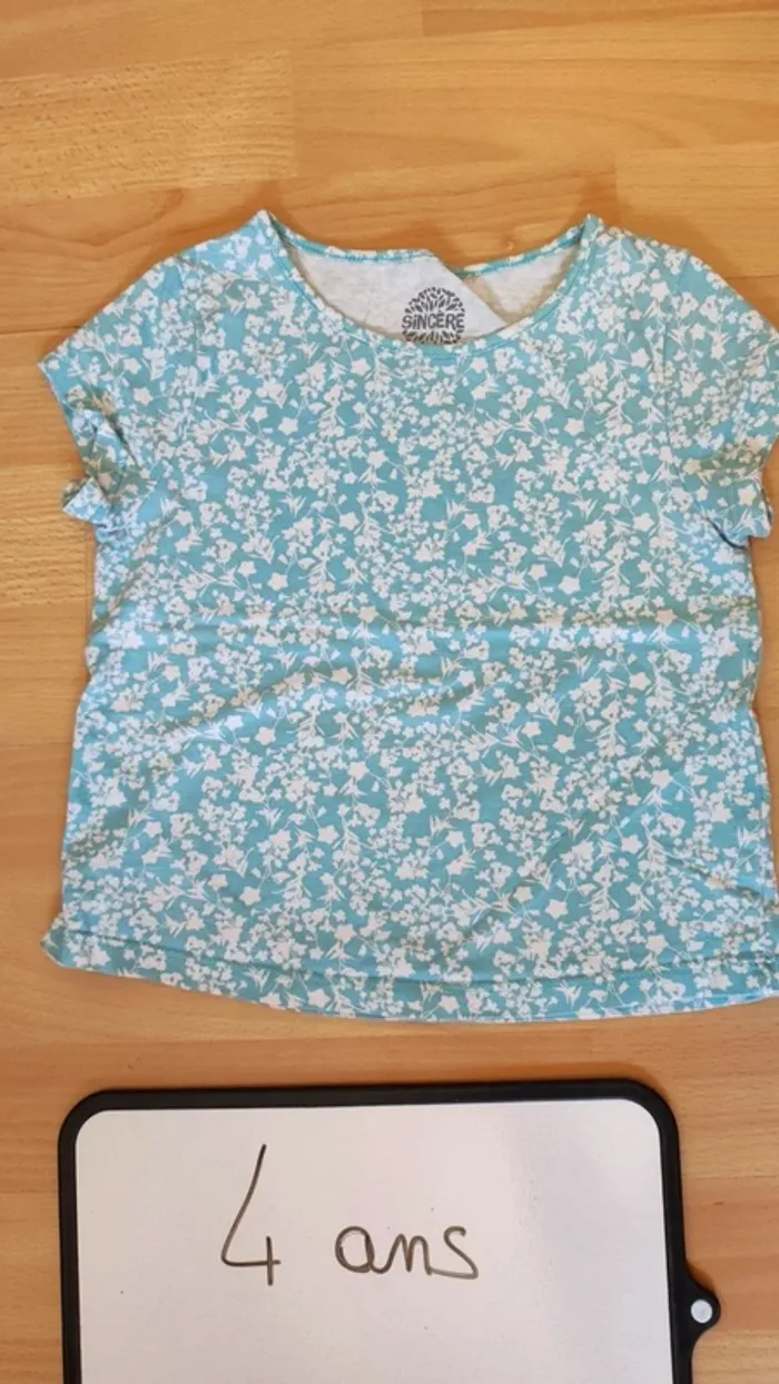 T-shirt taille 4 ans - photo numéro 4