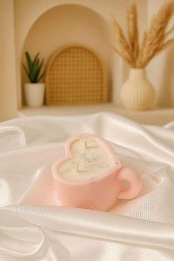 Bougie mug parfumé forme coeur