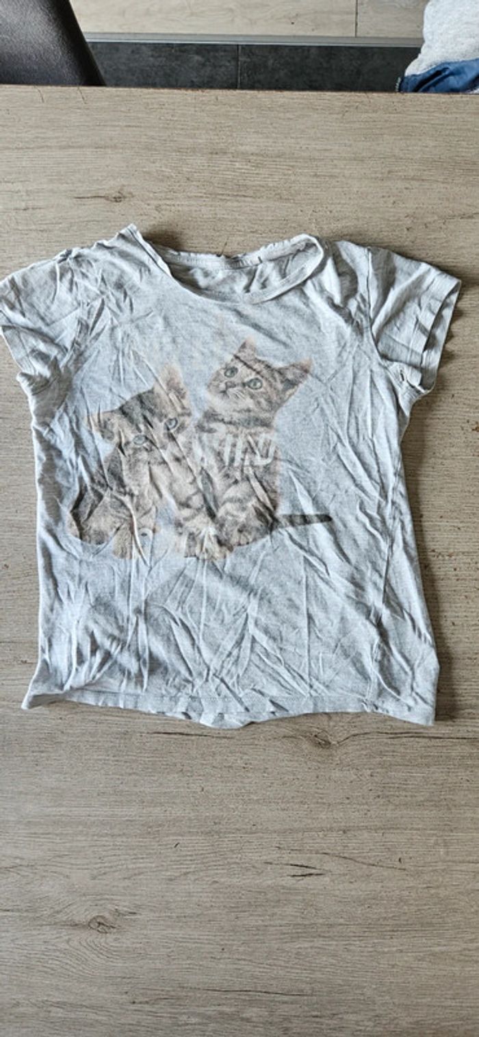 T shirt gris clair, manches courtes, C&A, taille 146/152 (11/12ans)