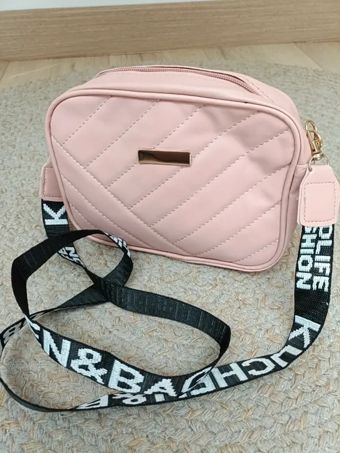 Sac à main rose poudré neuf